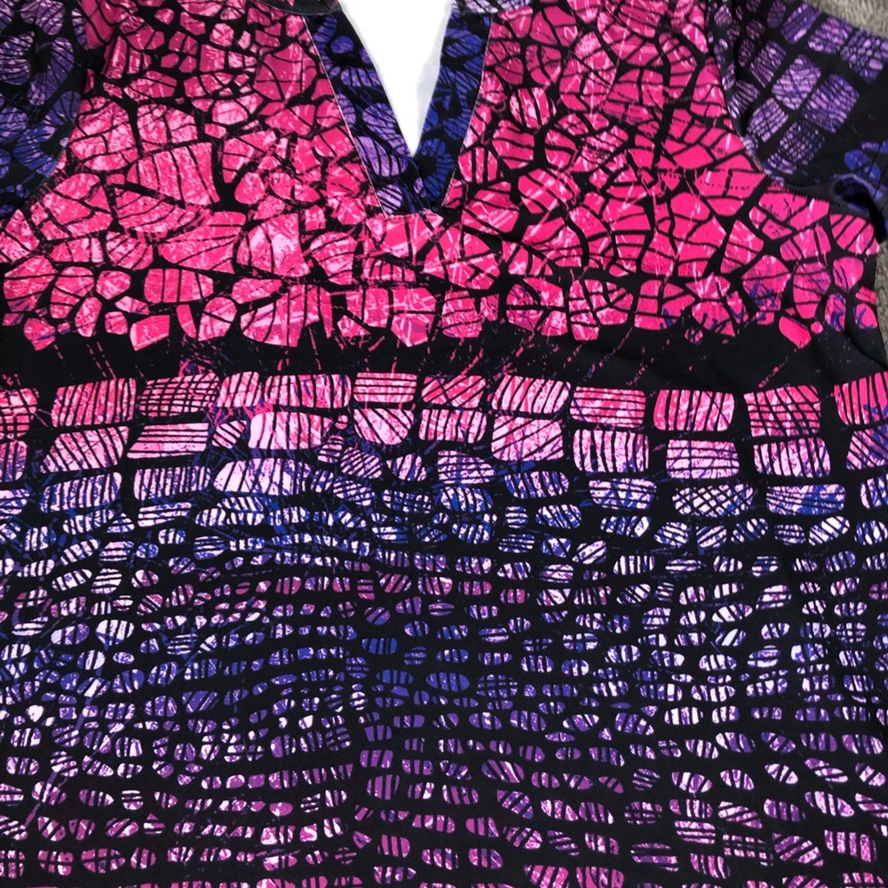 Lily Shirt Womens Small Vneck Animal Print Ombré Long Length Top - Picture 3 of 12